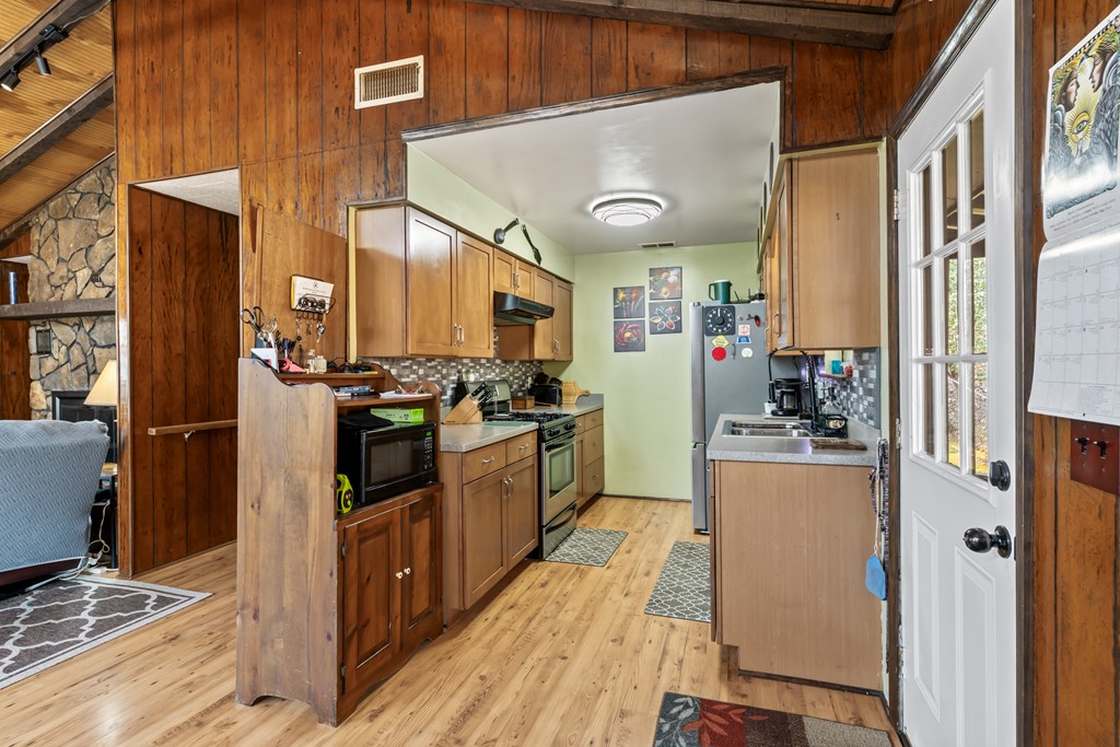 428509 Murphy Residential