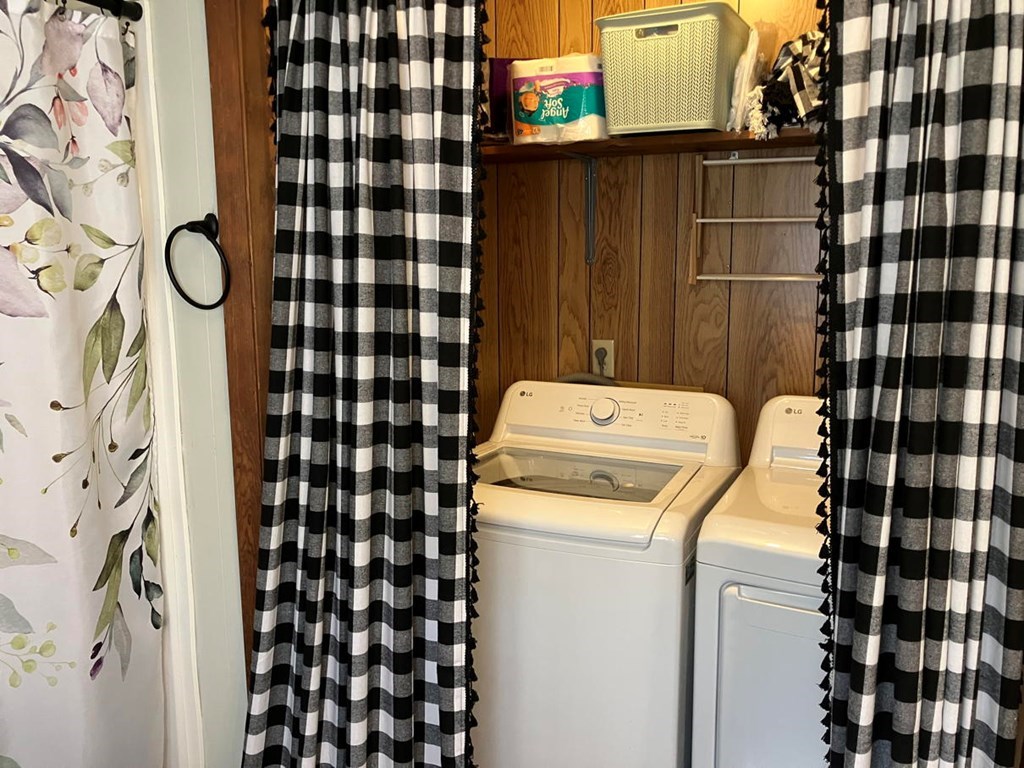 428513 Murphy Residential