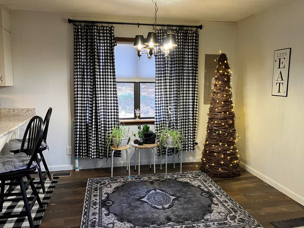 428513 Murphy Residential