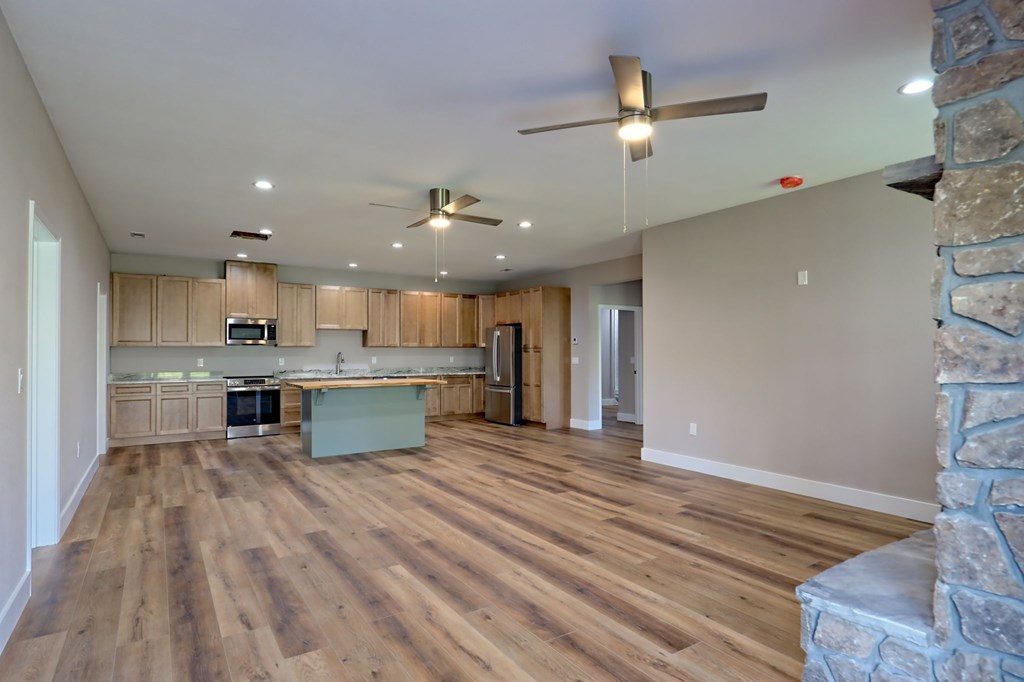 428514 Hayesville Residential