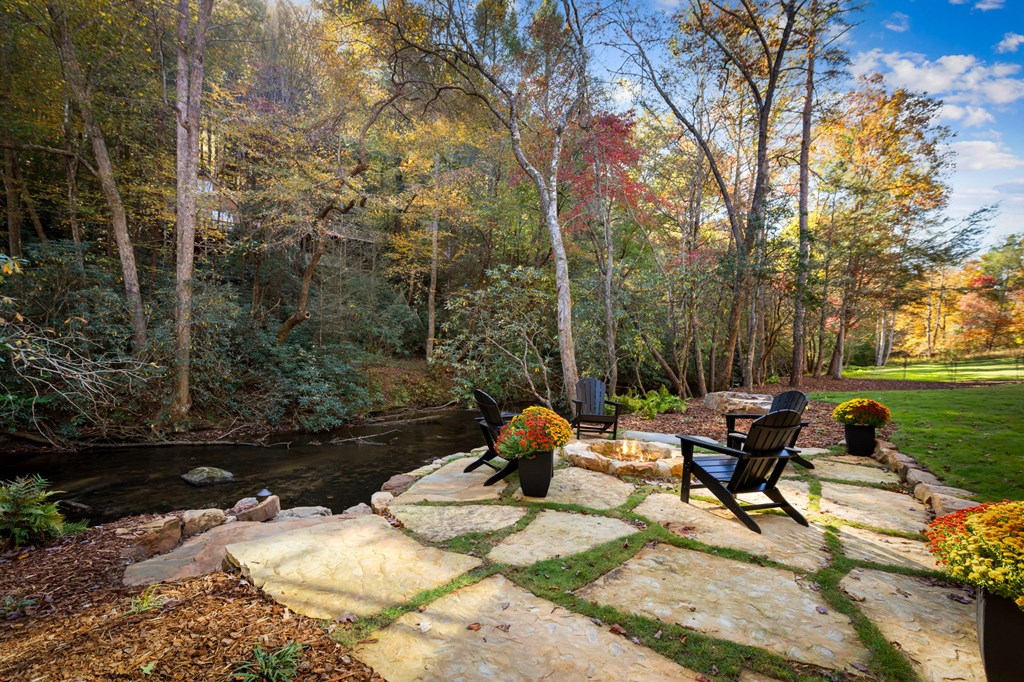 428515 Blue Ridge Residential