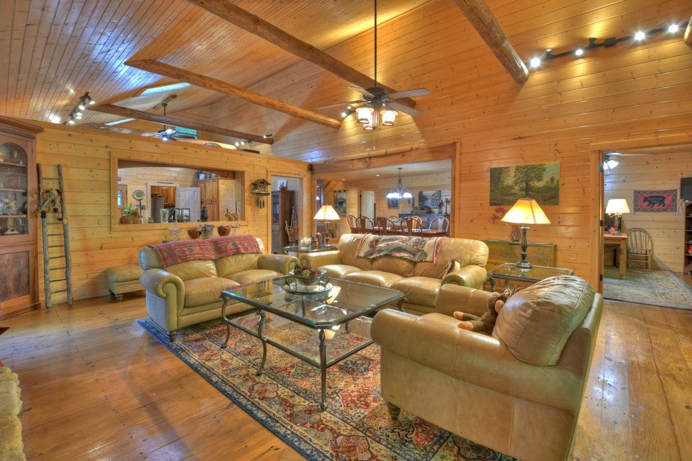 428516 Blue Ridge Residential