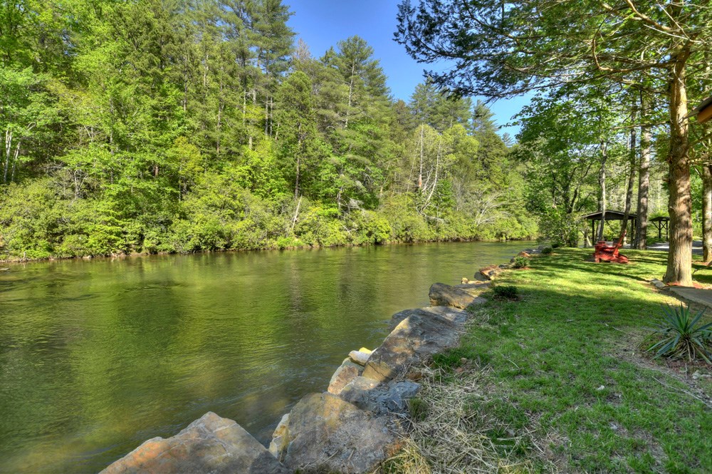 428516 Blue Ridge Residential