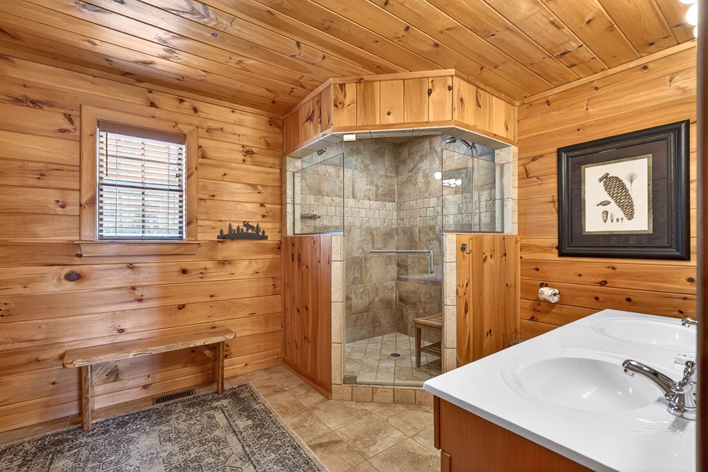 428517 Blue Ridge Residential