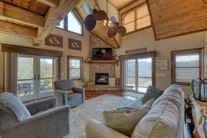 428518 Hayesville Residential