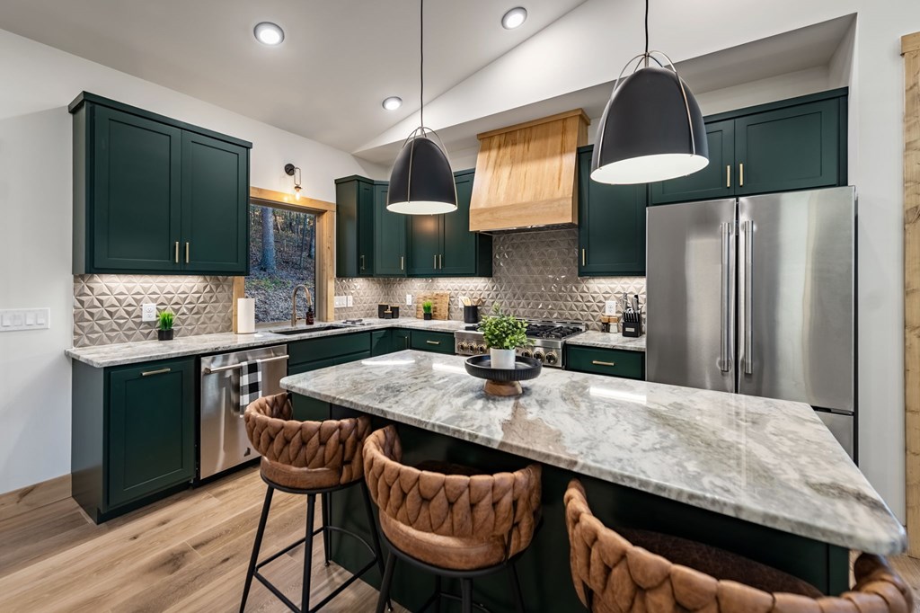 428523 Blue Ridge Residential