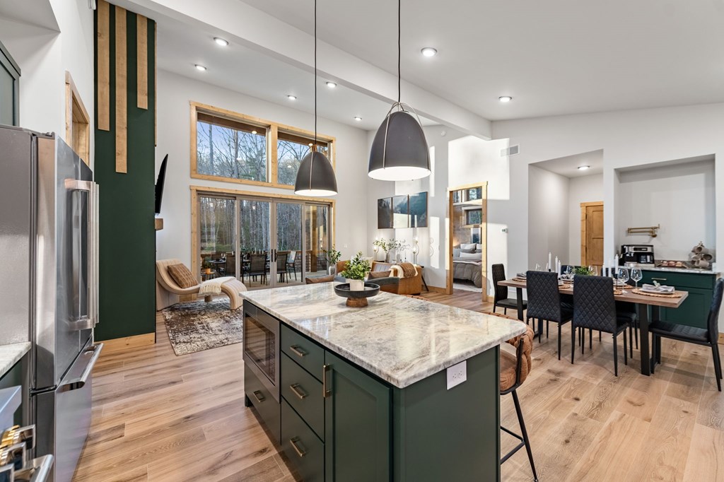 428523 Blue Ridge Residential