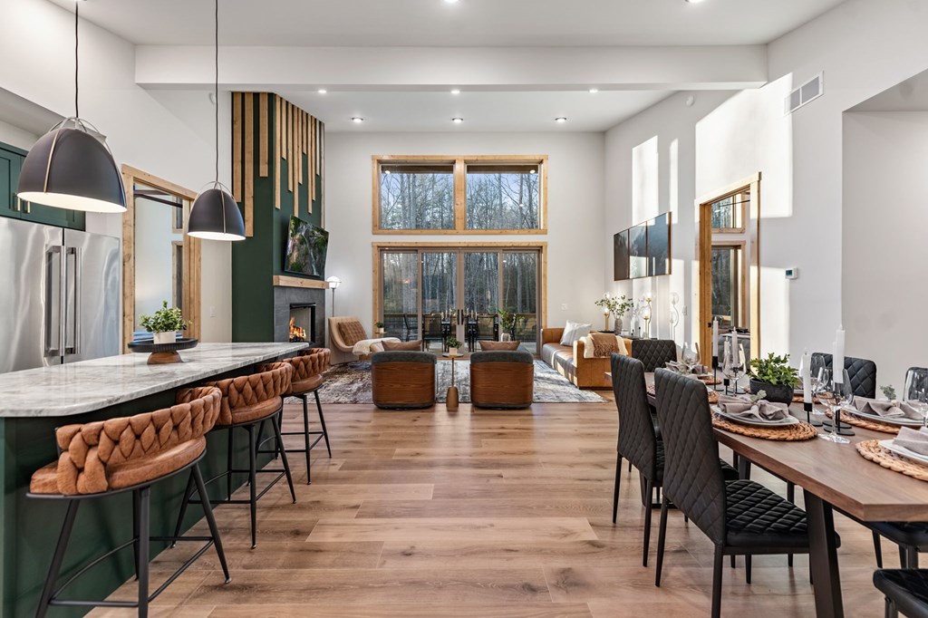 428523 Blue Ridge Residential