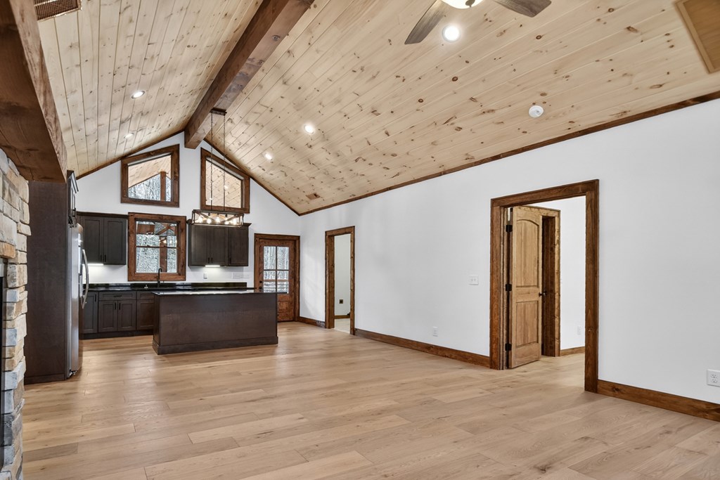 428524 Ellijay Residential