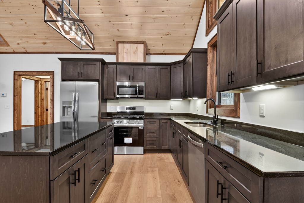 428524 Ellijay Residential