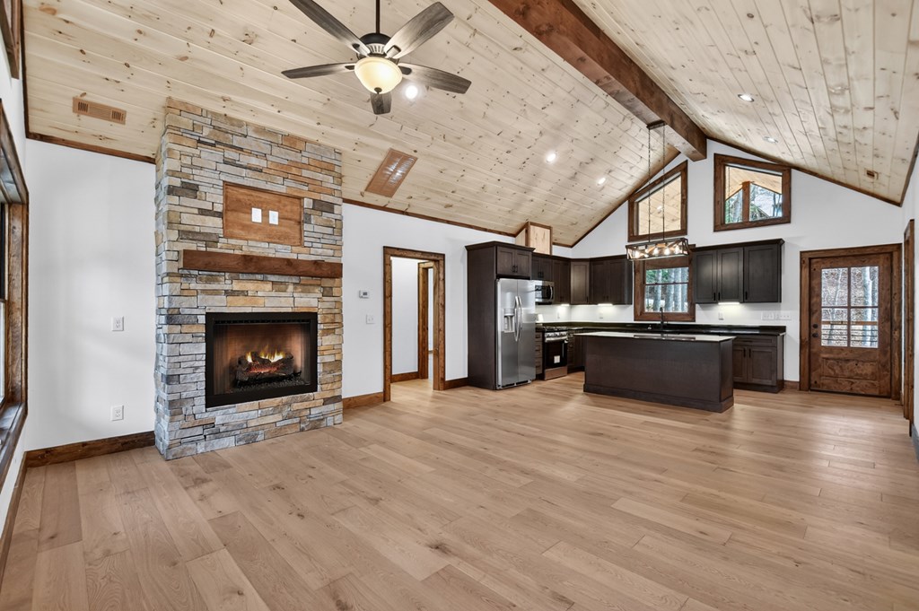 428524 Ellijay Residential