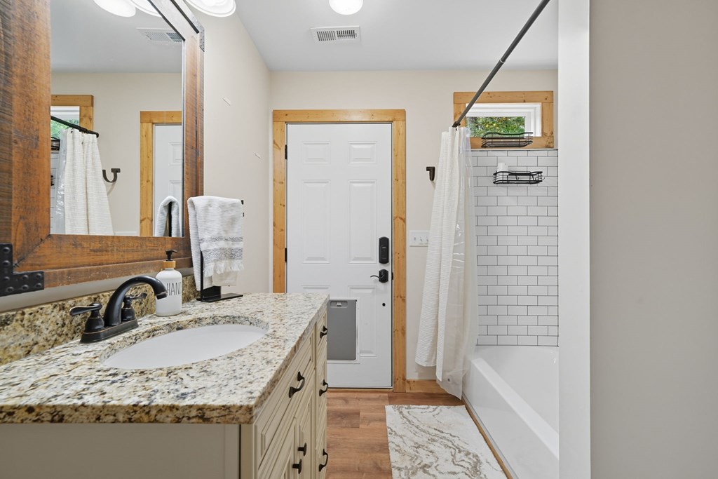 428528 Talking Rock Residential