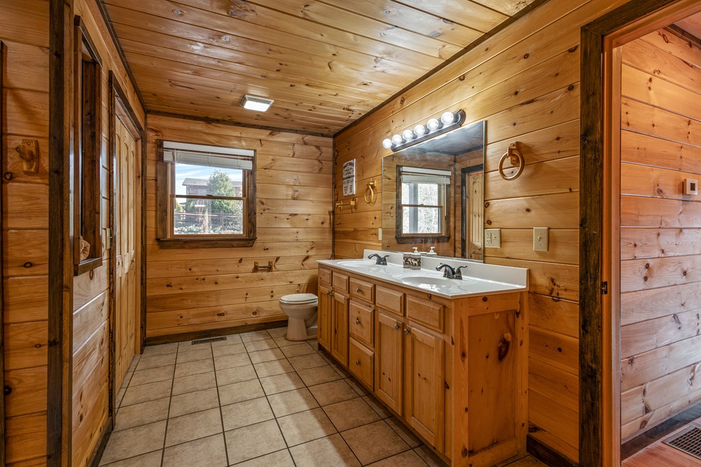 428529 Blue Ridge Residential