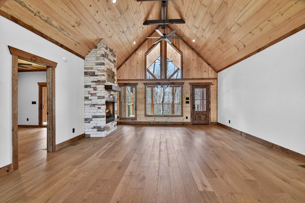 428538 Blue Ridge Residential