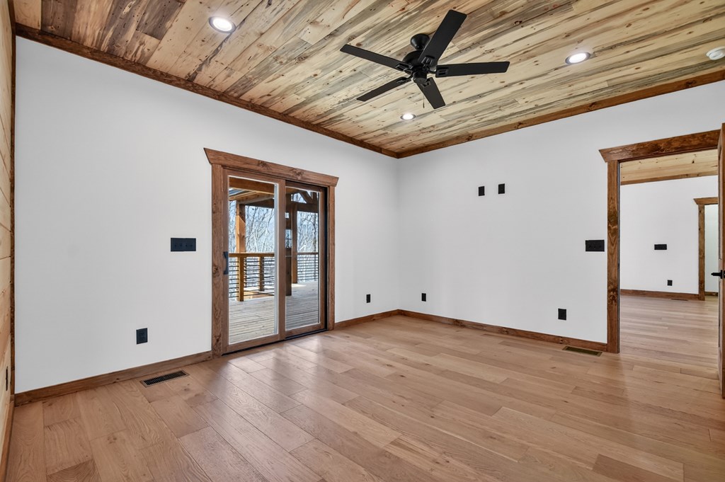 428538 Blue Ridge Residential