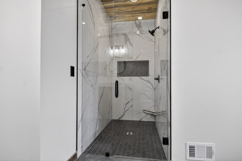 428538 Blue Ridge Residential