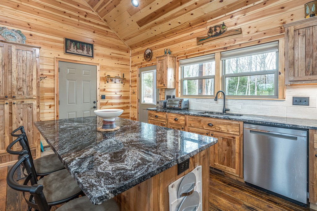 428539 Murphy Residential