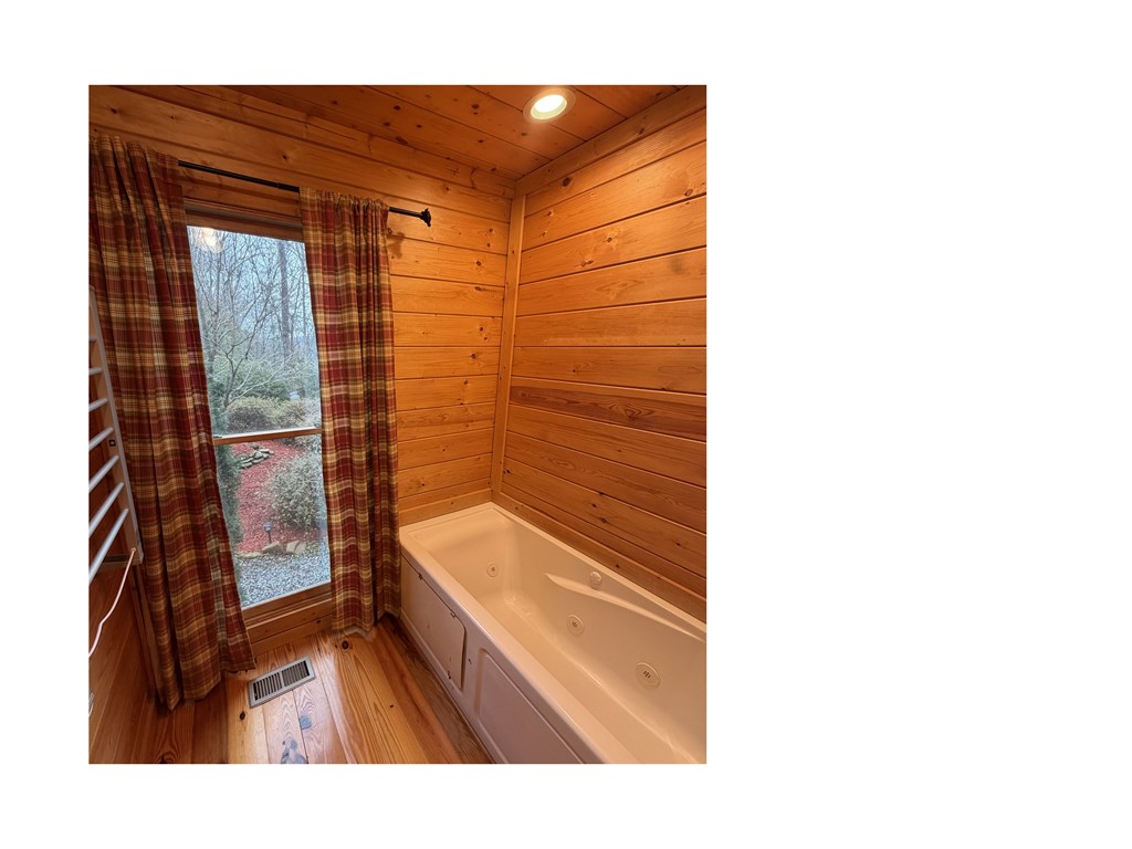 428540 Talking Rock Residential