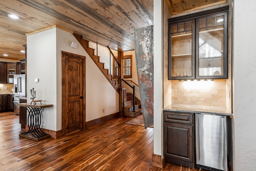 428543 Epworth Residential