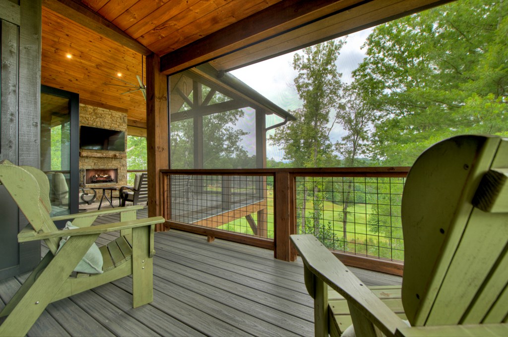 428545 Mineral Bluff Residential