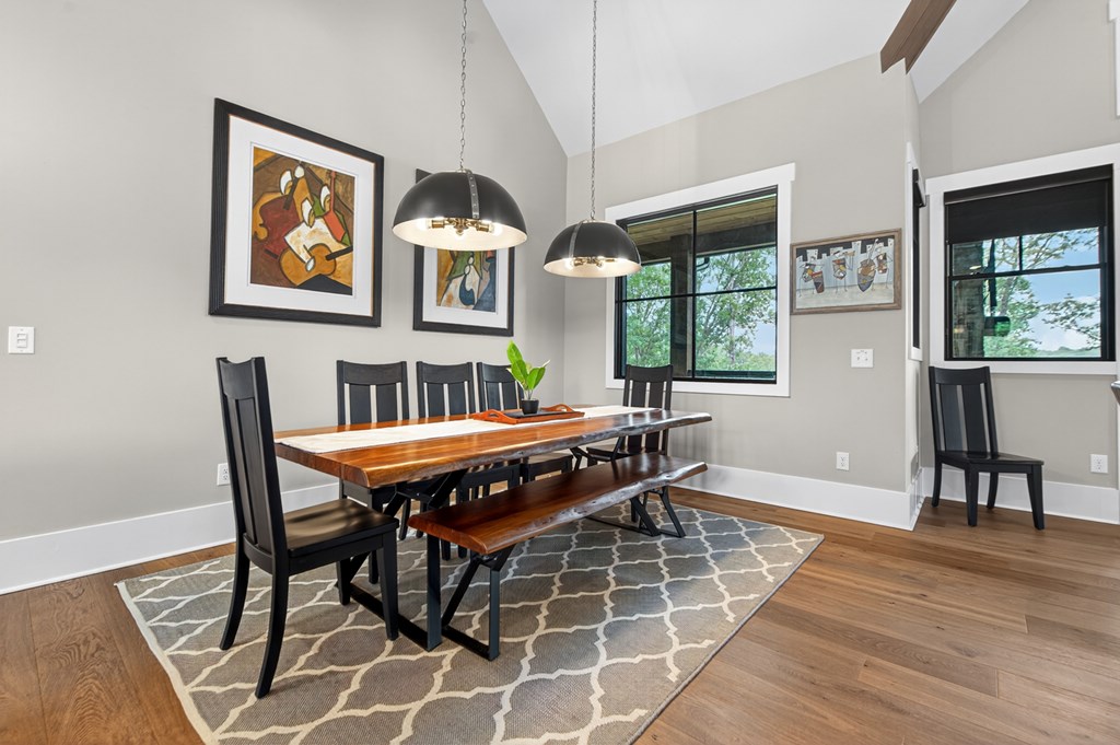 428545 Mineral Bluff Residential