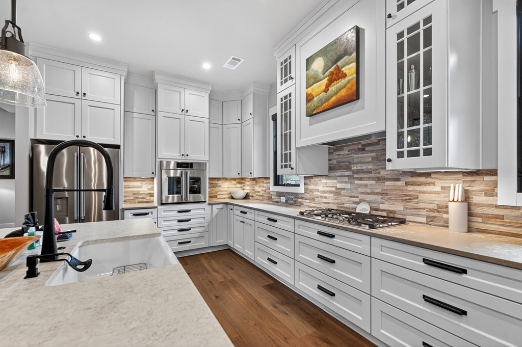 428545 Mineral Bluff Residential