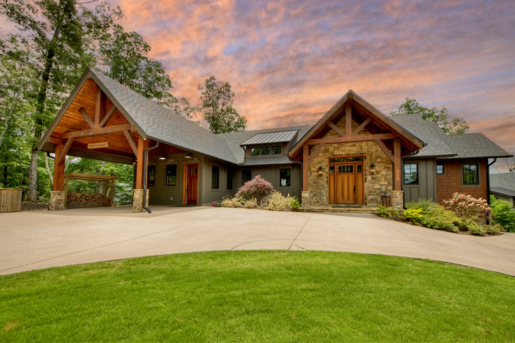 428545 Mineral Bluff Residential