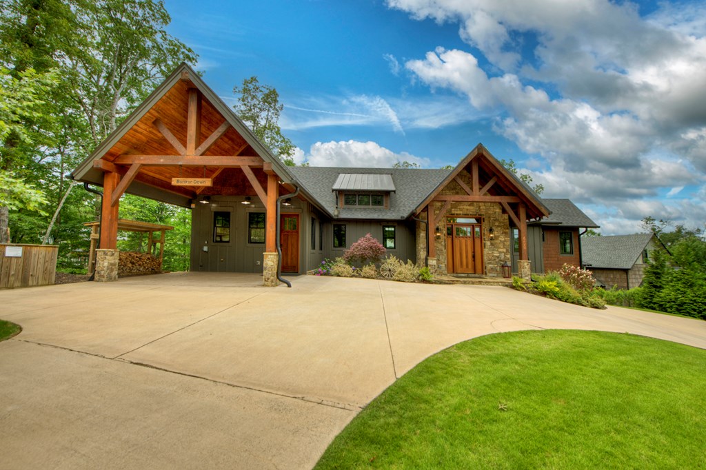 428545 Mineral Bluff Residential