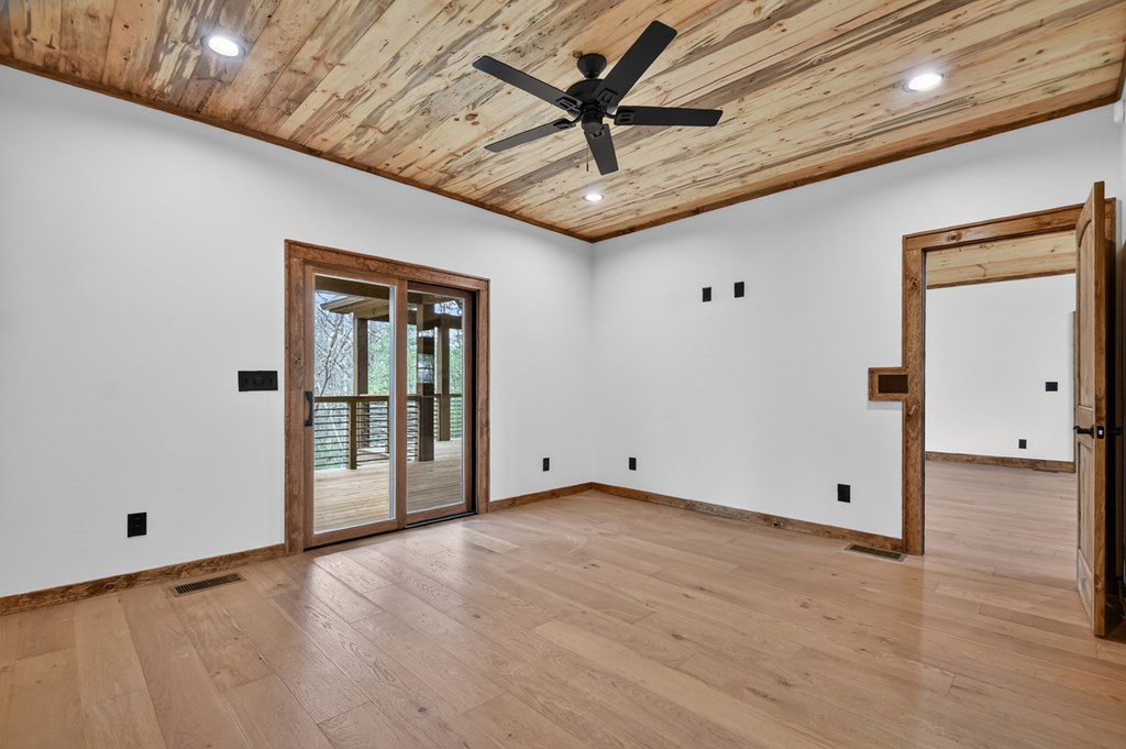 428546 Blue Ridge Residential