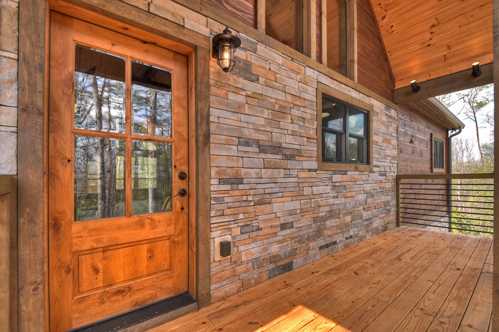 428546 Blue Ridge Residential