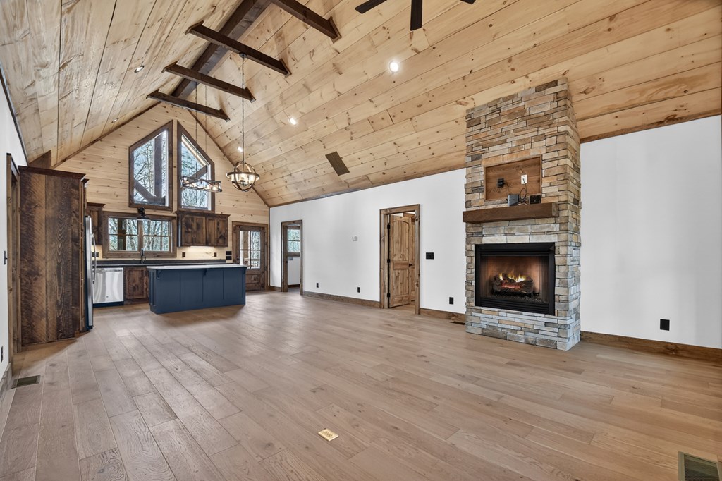 428546 Blue Ridge Residential