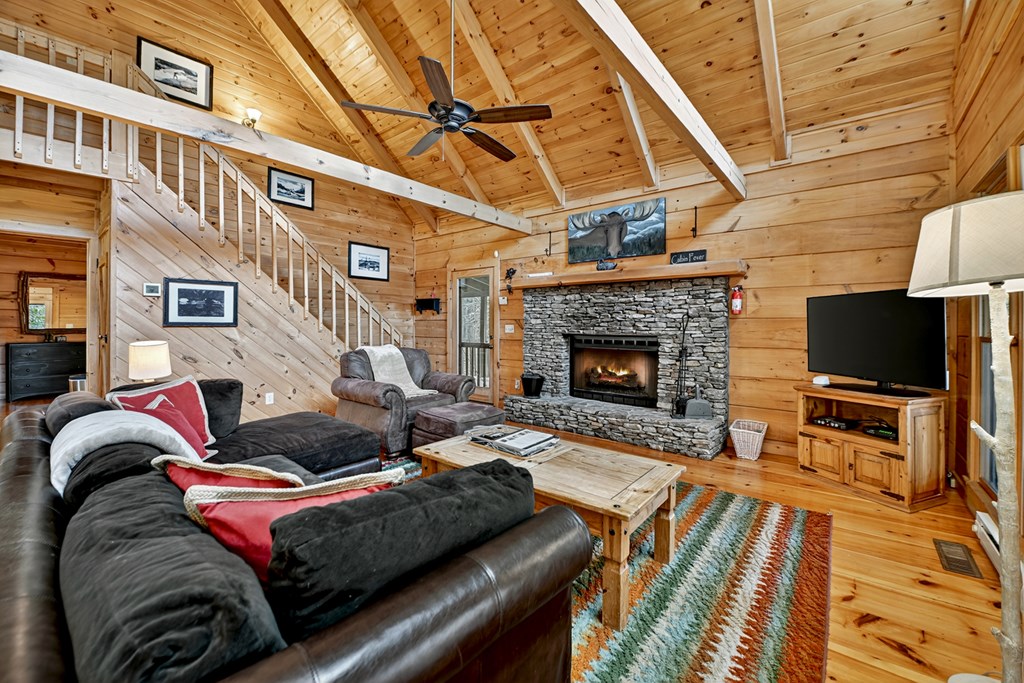 428550 Mineral Bluff Residential