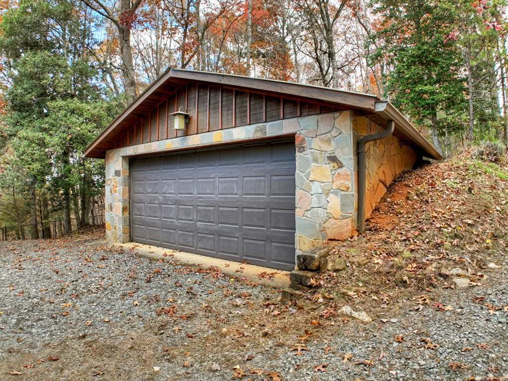 428550 Mineral Bluff Residential