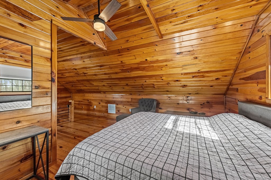 428558 Blue Ridge Residential