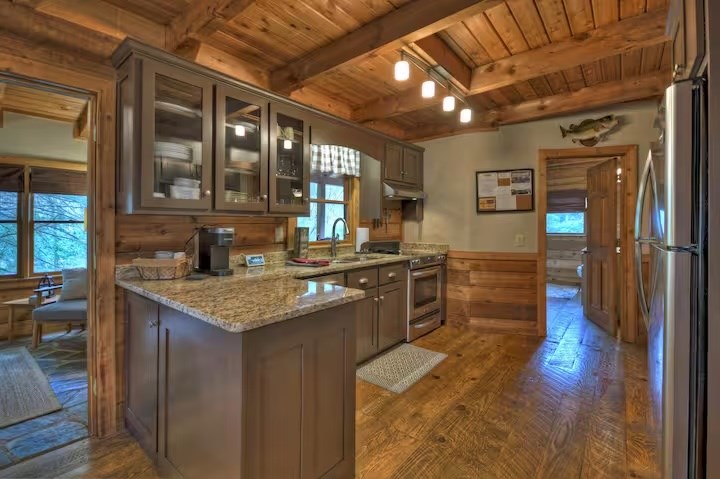 428560 Blue Ridge Residential