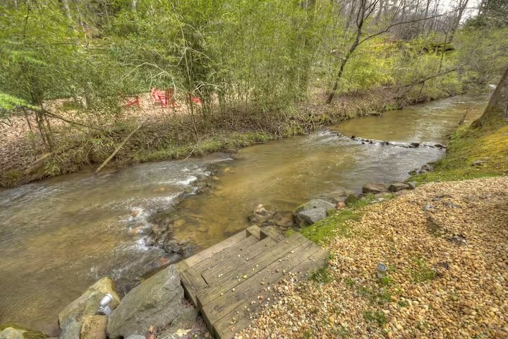 428560 Blue Ridge Residential