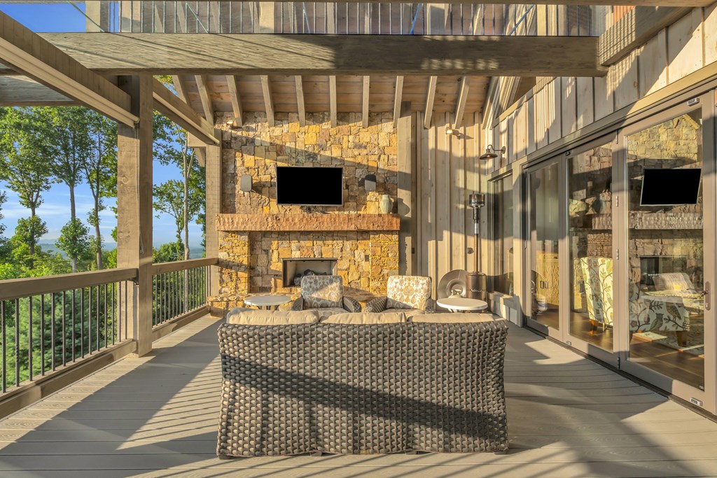 428566 Blue Ridge Residential