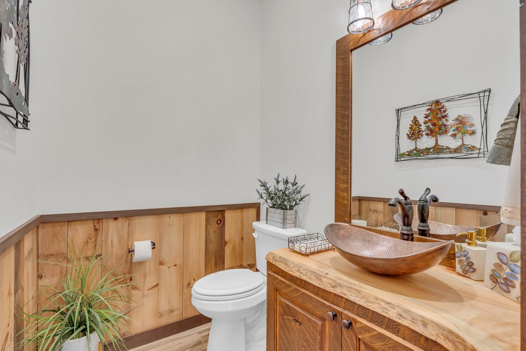 428566 Blue Ridge Residential