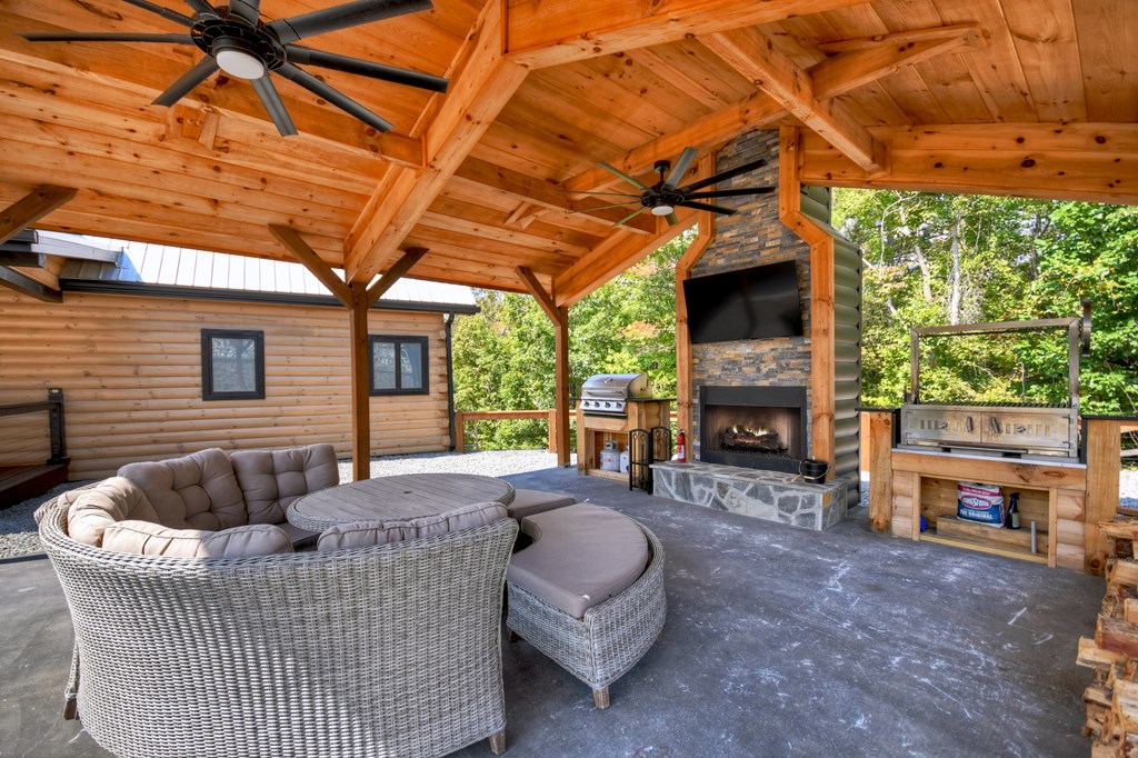428573 Ellijay Residential