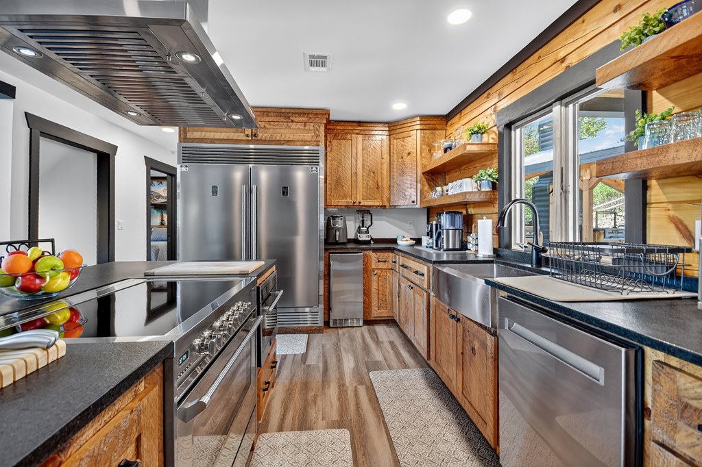 428573 Ellijay Residential