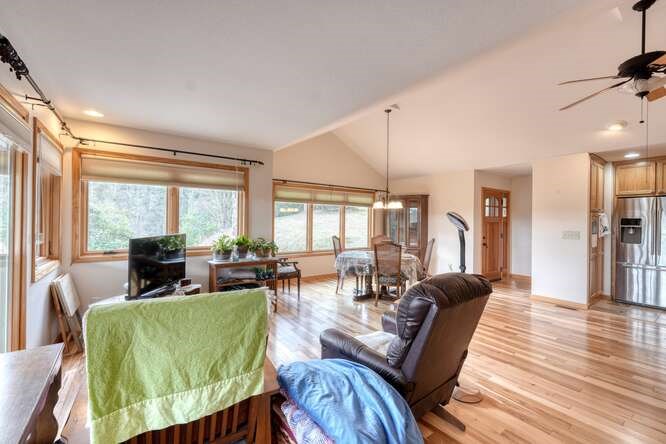 428574 Murphy Residential