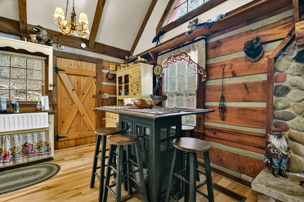 428580 Blue Ridge Residential