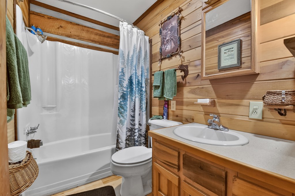 428580 Blue Ridge Residential