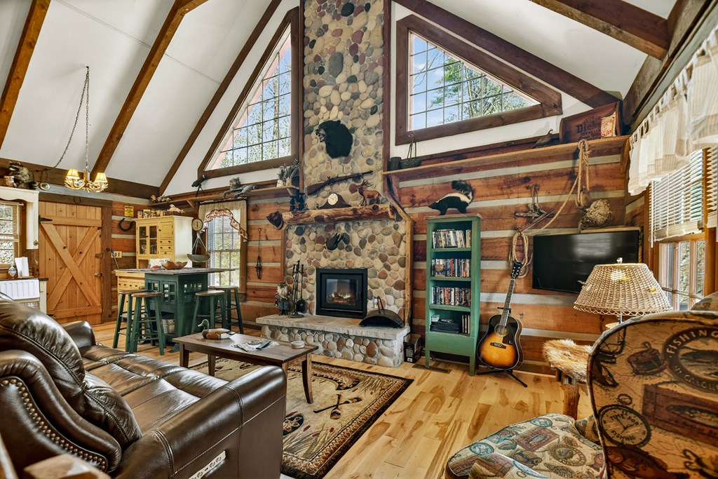 428580 Blue Ridge Residential