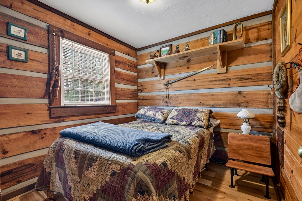 428580 Blue Ridge Residential