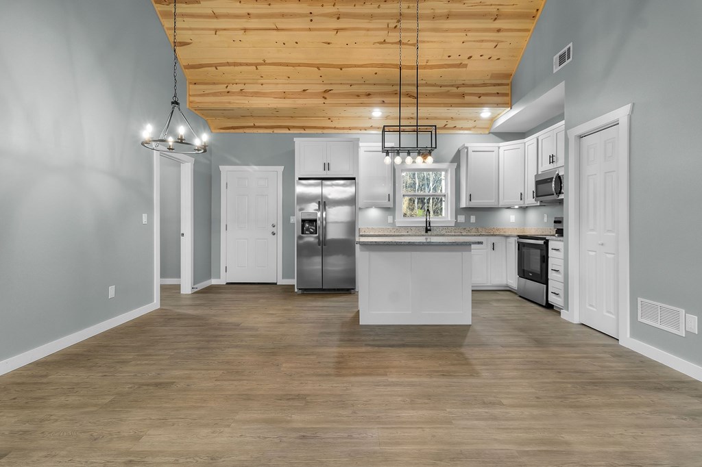 428585 Ellijay Residential