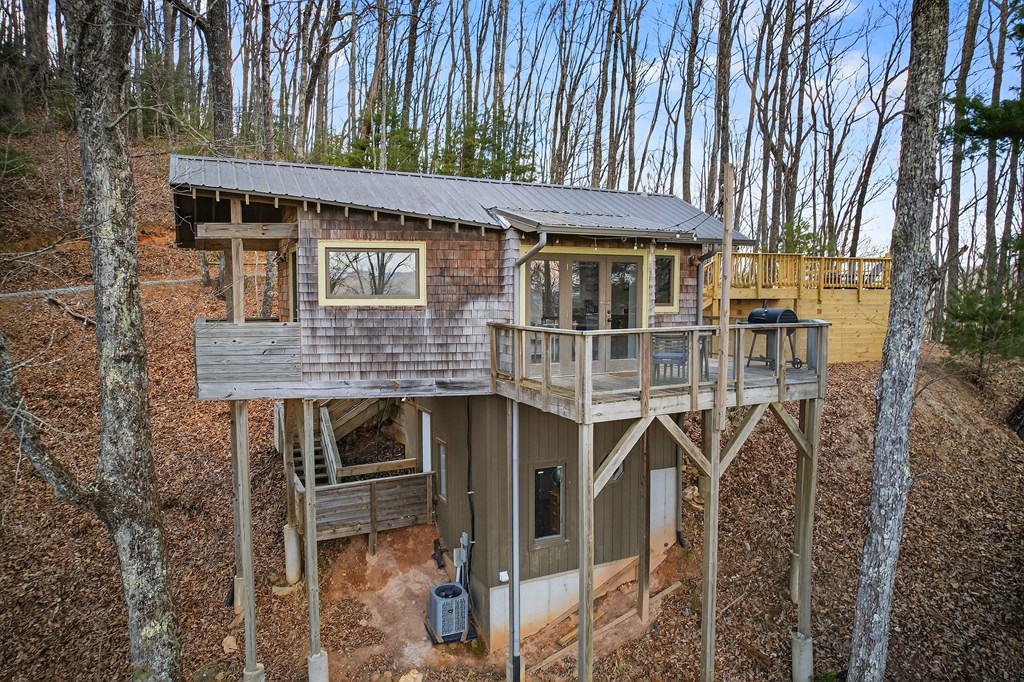 428586 Blue Ridge Residential