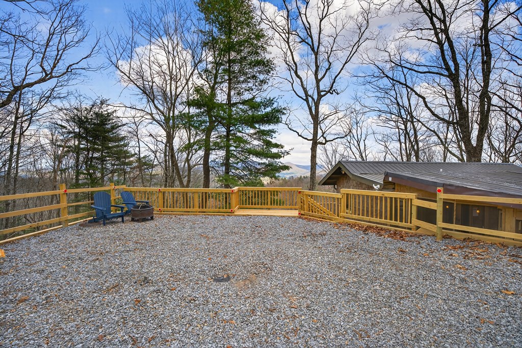 428586 Blue Ridge Residential