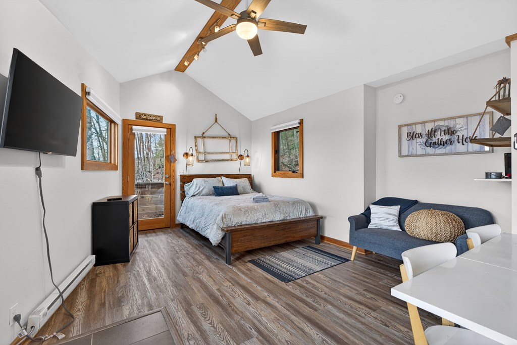 428586 Blue Ridge Residential