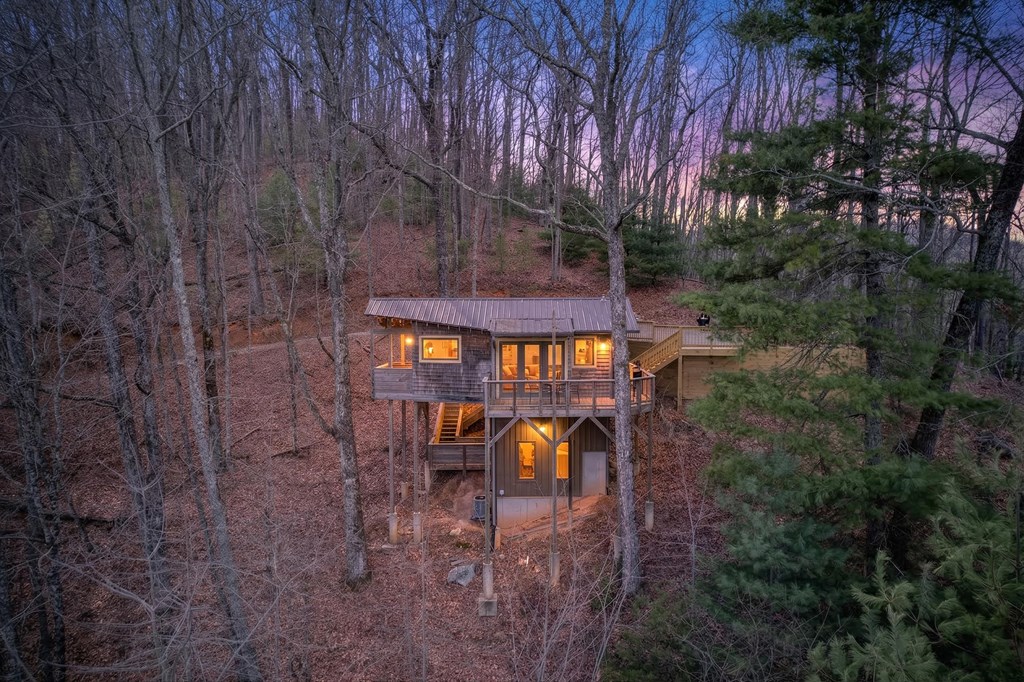 428586 Blue Ridge Residential